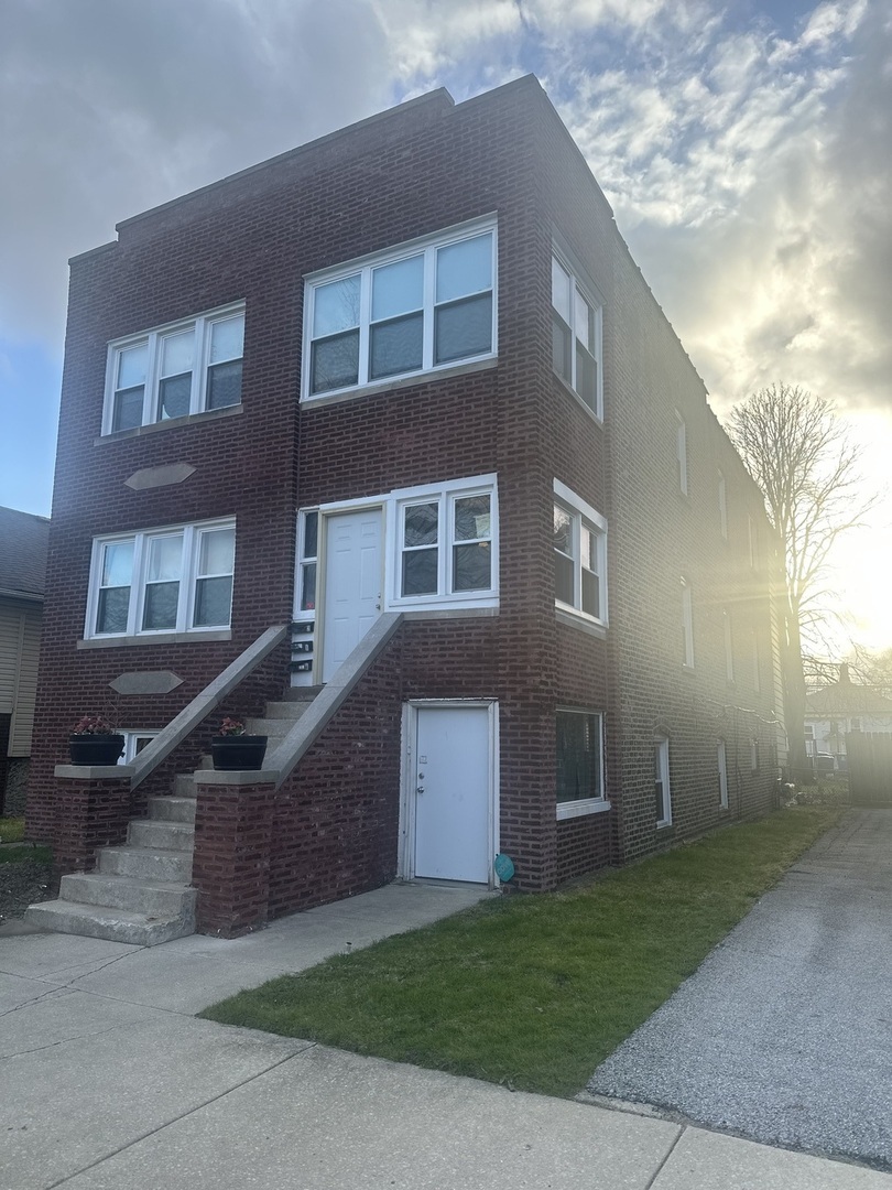Property Photo: 650 Ingraham Avenue IL 60409