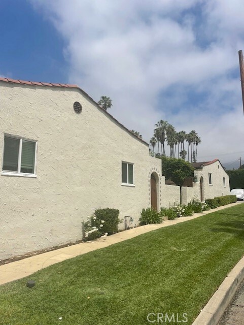 Property Photo: 2023 Lovila Lane CA 91001