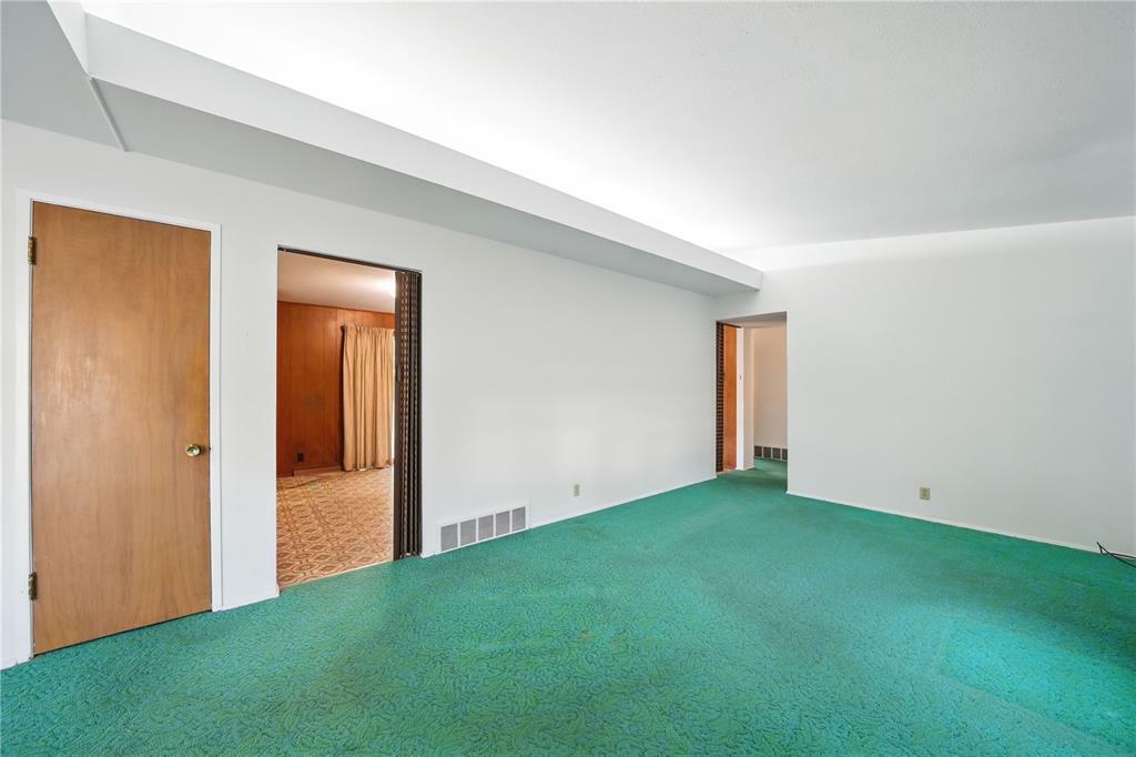 Property Photo: 9724 Venice Drive MO 63136