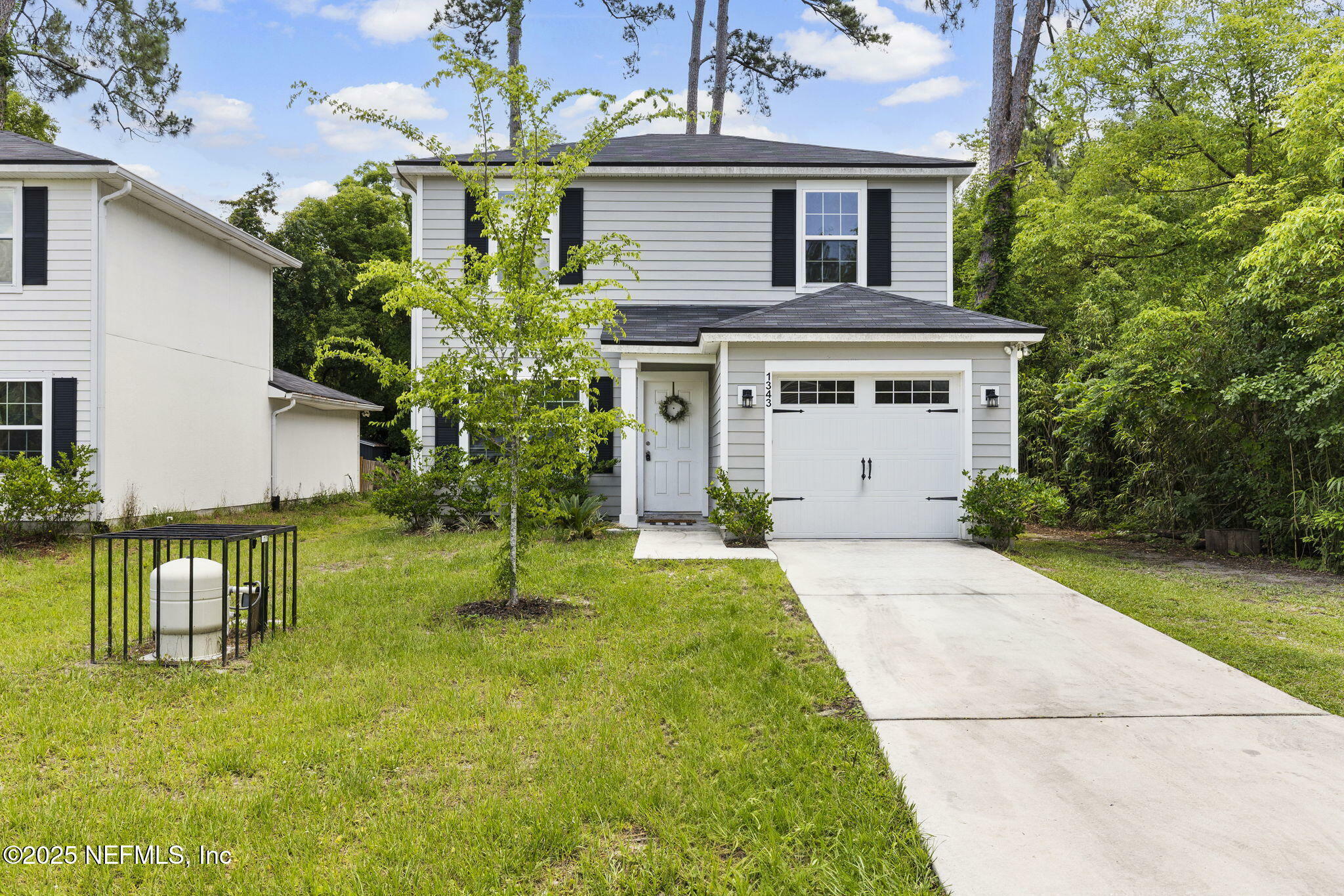 Property Photo: 1343 Pangola Drive FL 32205