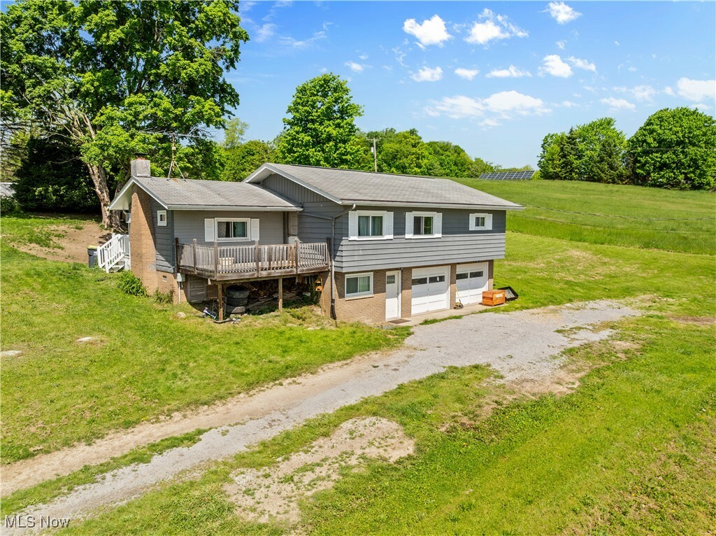 Property Photo: 5067 Homeworth Road OH 44634