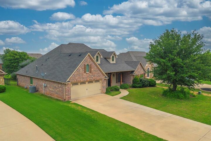 Property Photo: 3541 Abes Landing Drive TX 76049