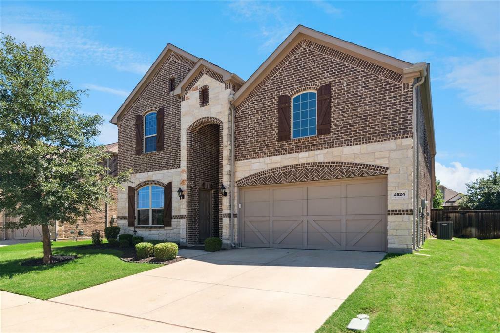 Property Photo: 4524 Frost Avenue TX 76227