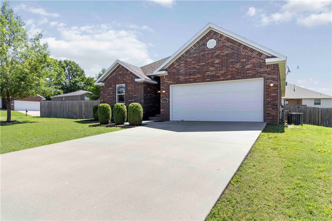 Property Photo:  4727 Sadie Street  AR 72762 
