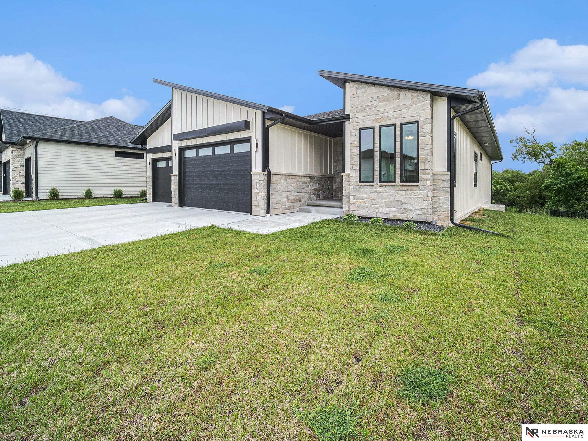 Property Photo: 6320 S 90th Street NE 68526