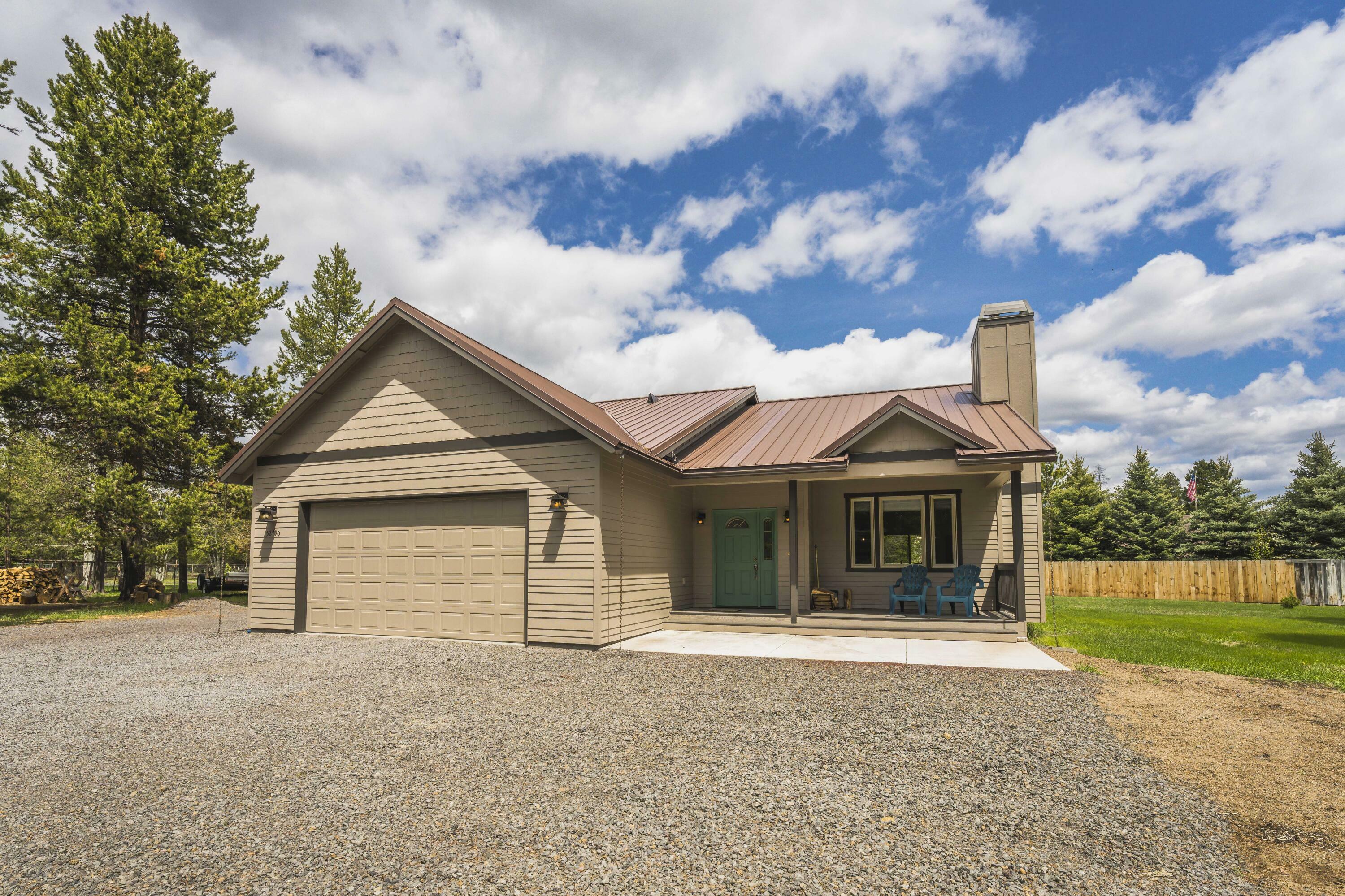 Property Photo: 52790 Meadow Lane OR 97739