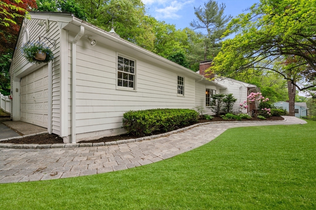 Property Photo:  19 Bosworth Rd  MA 01701 