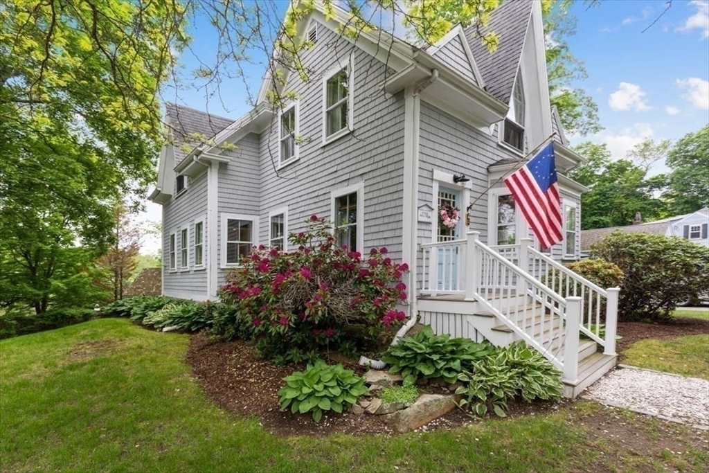 22 High St  Hingham MA 02043 photo