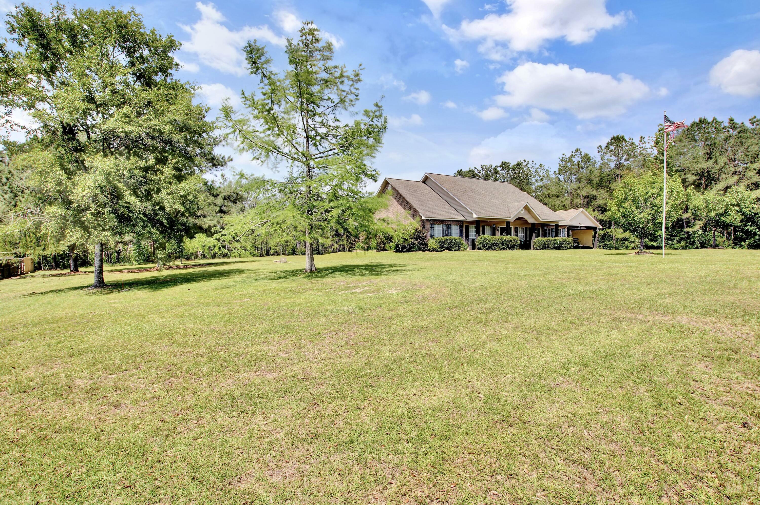 Property Photo: 131 Kingswood Grv LA 71439