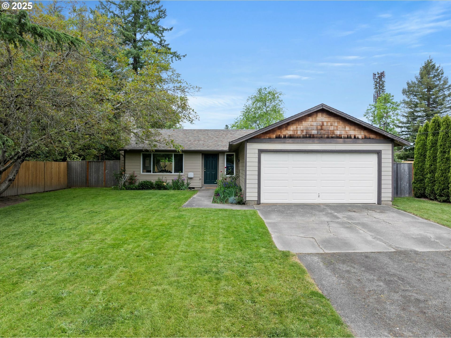 Property Photo: 13455 SW Far Vista St OR 97005