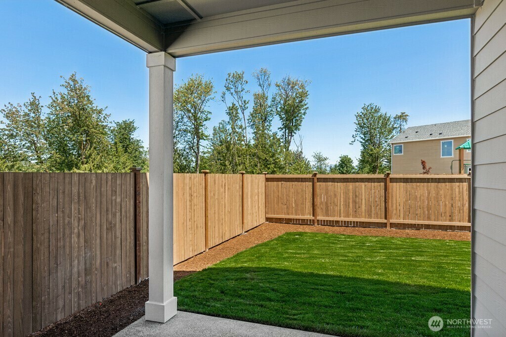 Property Photo: 6716 122nd Place SE WA 98296