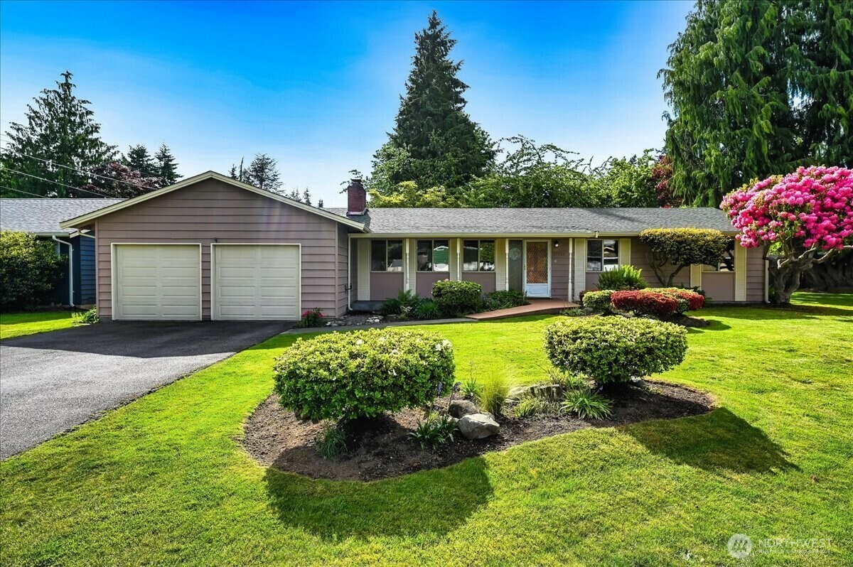 Property Photo:  21918  83rd Avenue W  WA 98026 