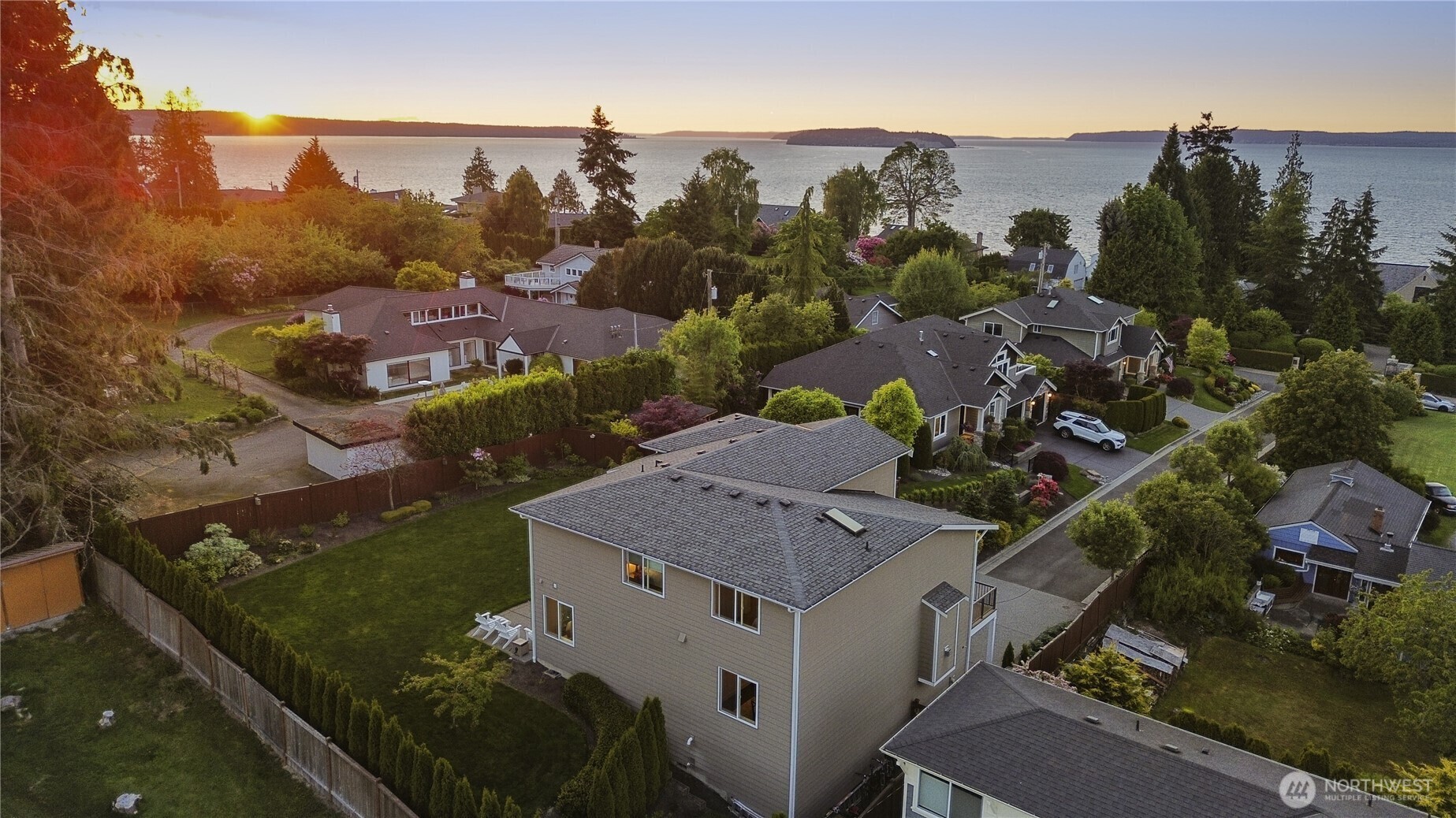 2512  Taylor Drive  Everett WA 98203 photo