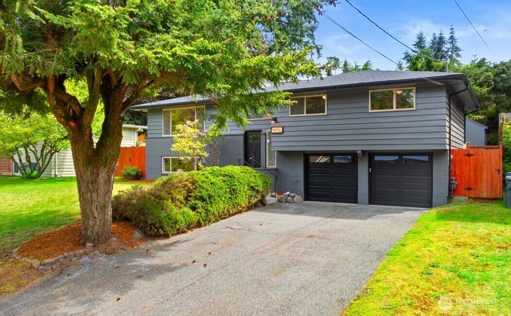 9732  240th Place SW  Edmonds WA 98020 photo