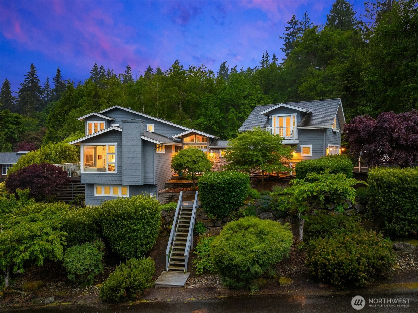 Property Photo:  10555 NE Morning Lane  WA 98110 