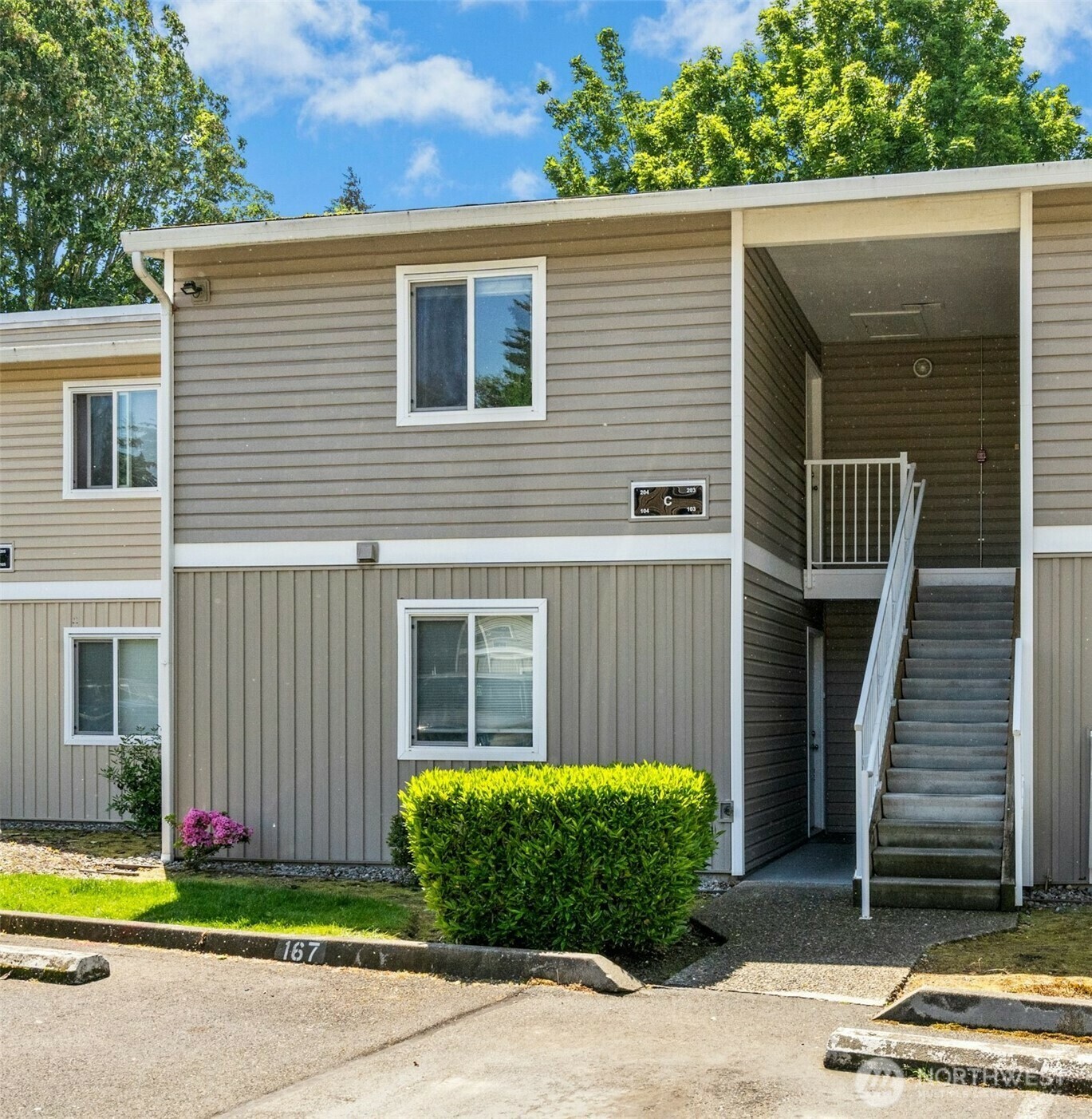 Property Photo: 12513 NE 130th Way C204 WA 98034