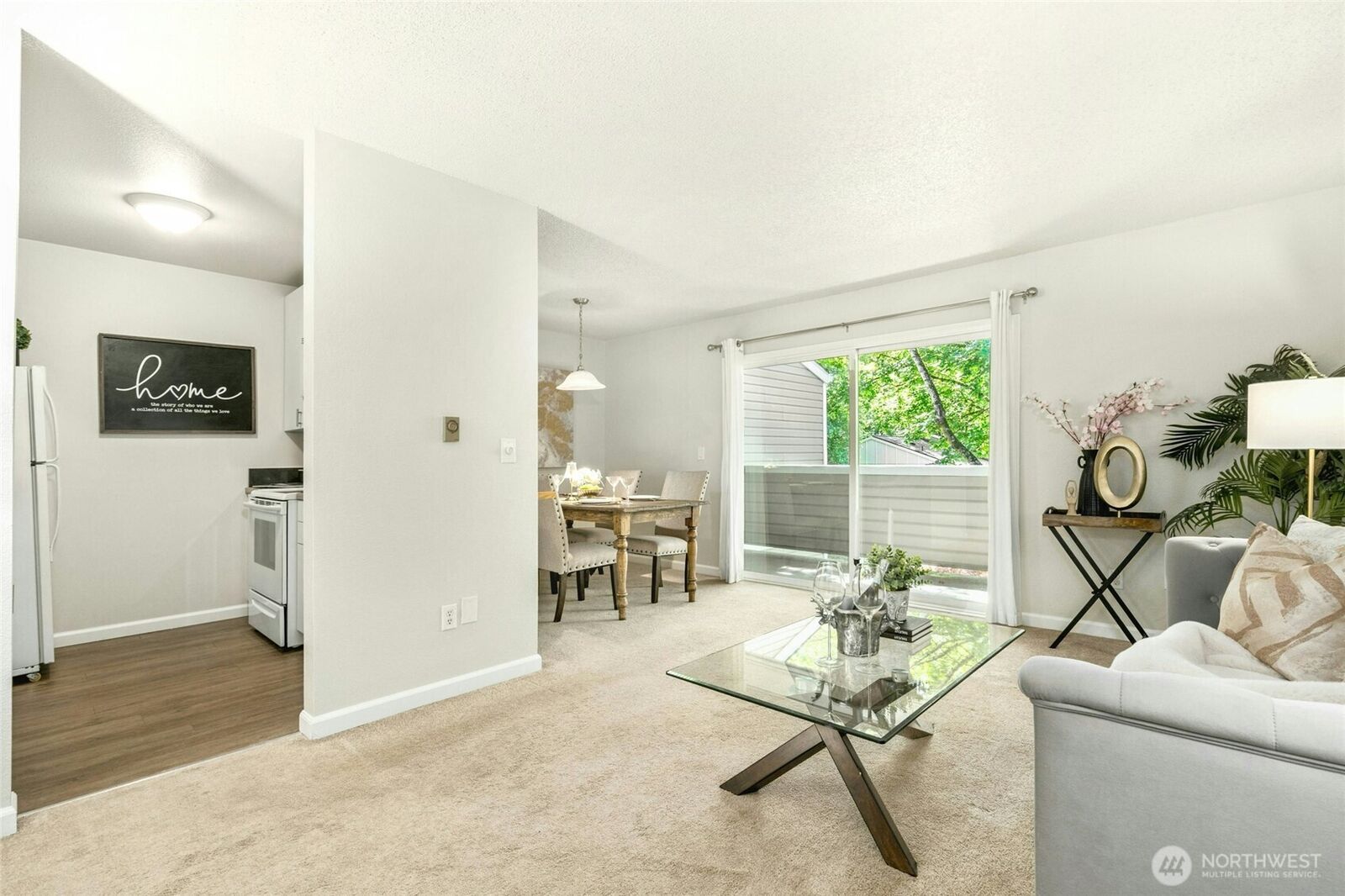 Property Photo: 12513 NE 130th Way C204 WA 98034