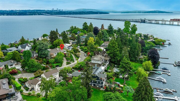 Property Photo: 3144 W Laurelhurst Drive NE WA 98105