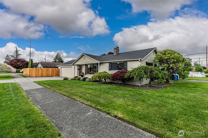 Property Photo:  1320 N Cheyenne Street  WA 98406 