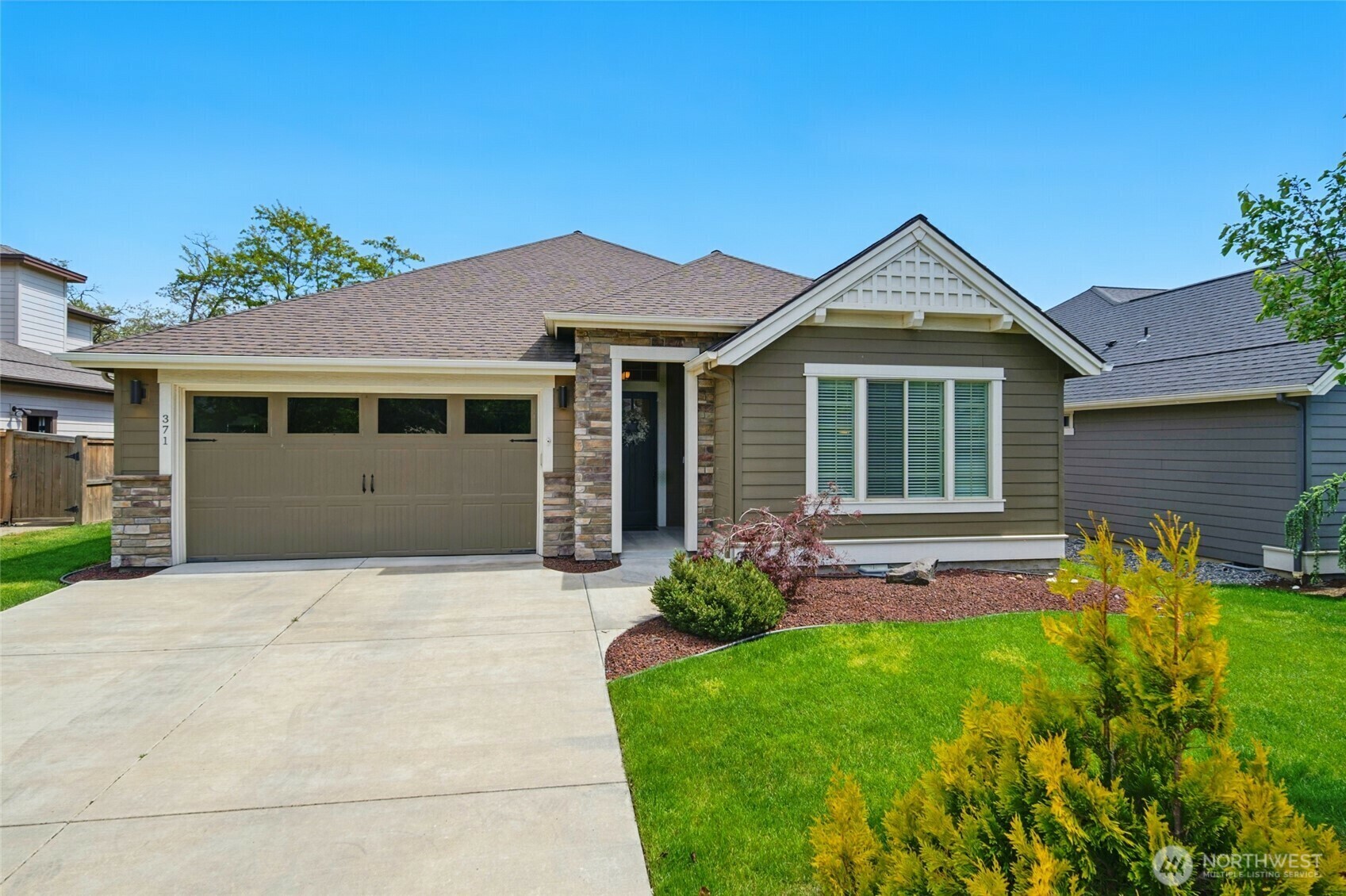 Property Photo: 371 Reserve Way WA 99362