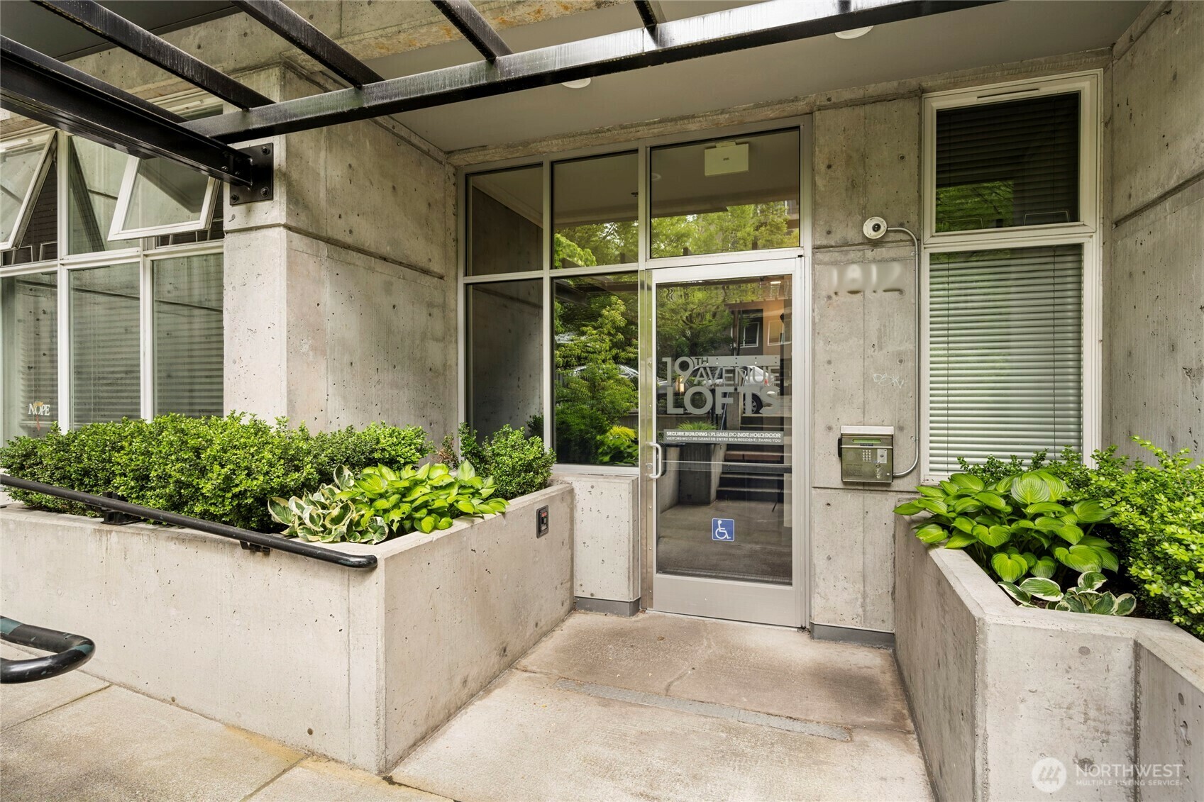 Property Photo: 1812 19th Avenue 205 WA 98122