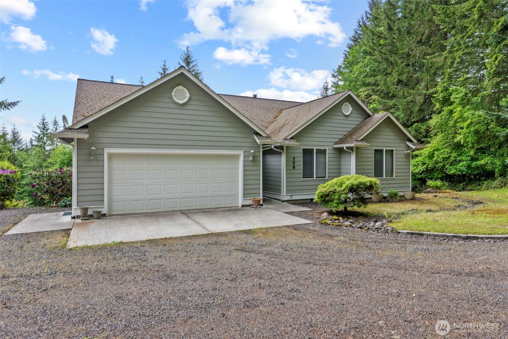 Property Photo: 598 Carnine Place WA 98611