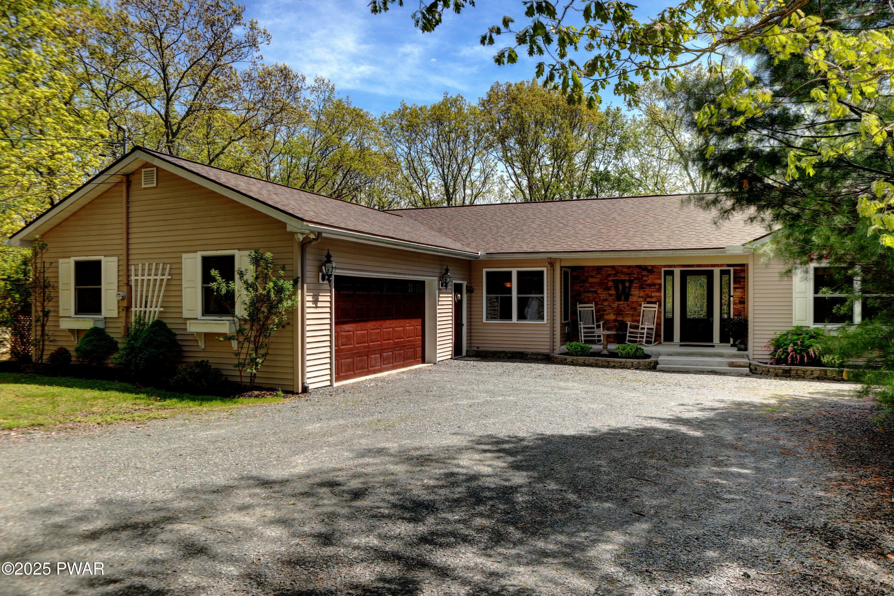 Property Photo: 808 Mustang Court PA 18428