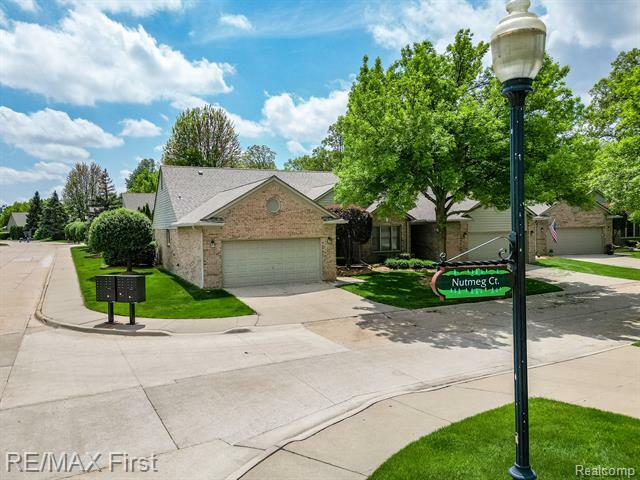 Property Photo: 4436 Nutmeg Court MI 48092