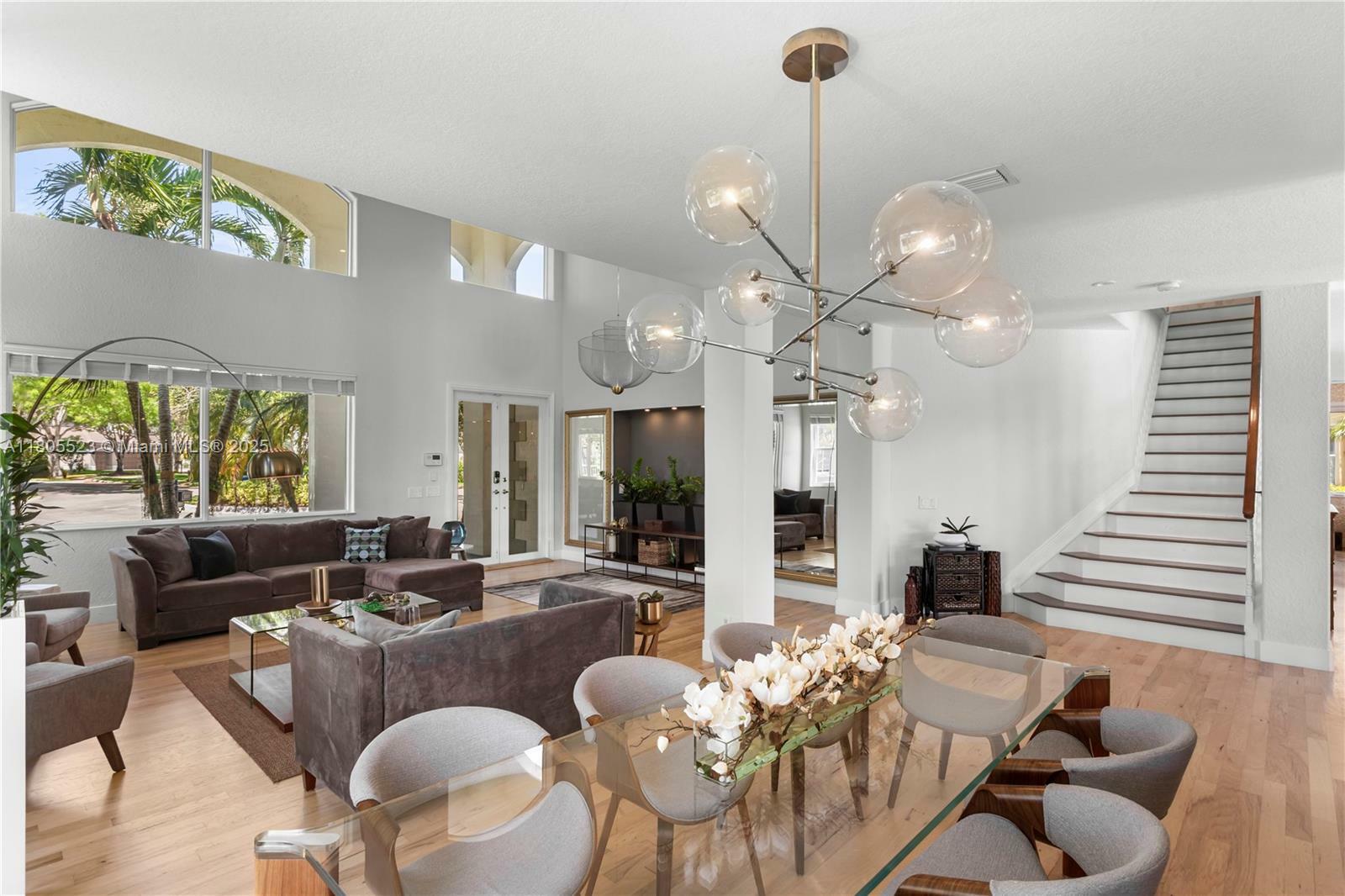 Property Photo: 3905 Pinecrest Ct FL 33331