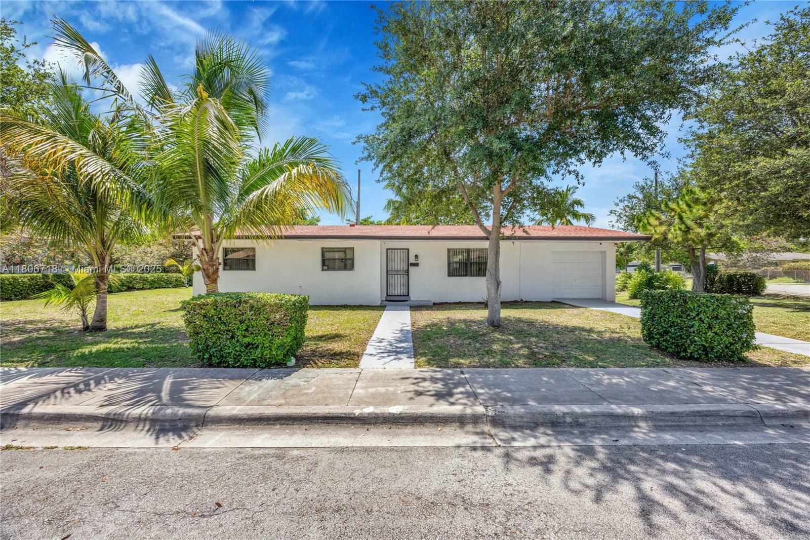 6250 SW 58th Pl  South Miami FL 33143 photo