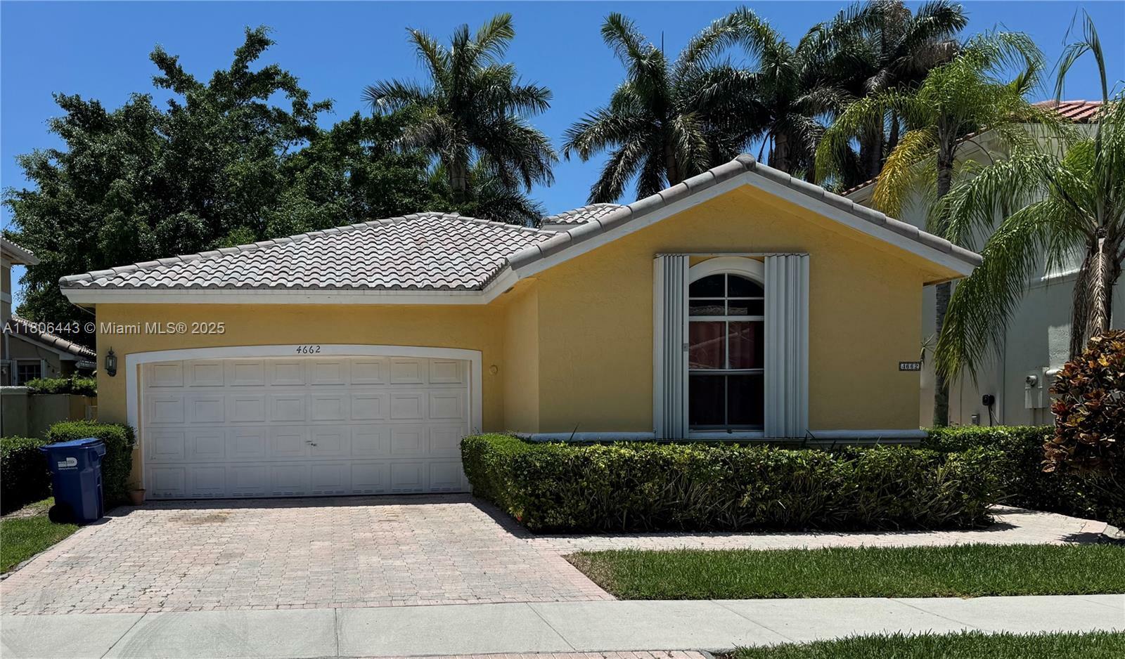 Property Photo: 4662 NW 94th Ct FL 33178