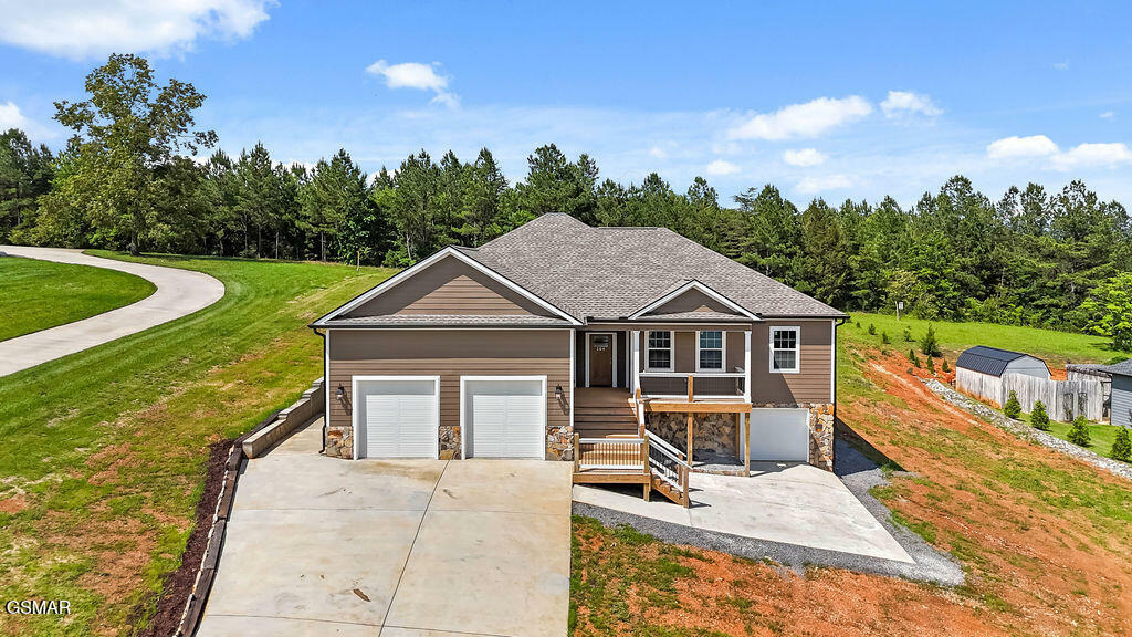 Property Photo: 104 County Road 3050 TN 37303