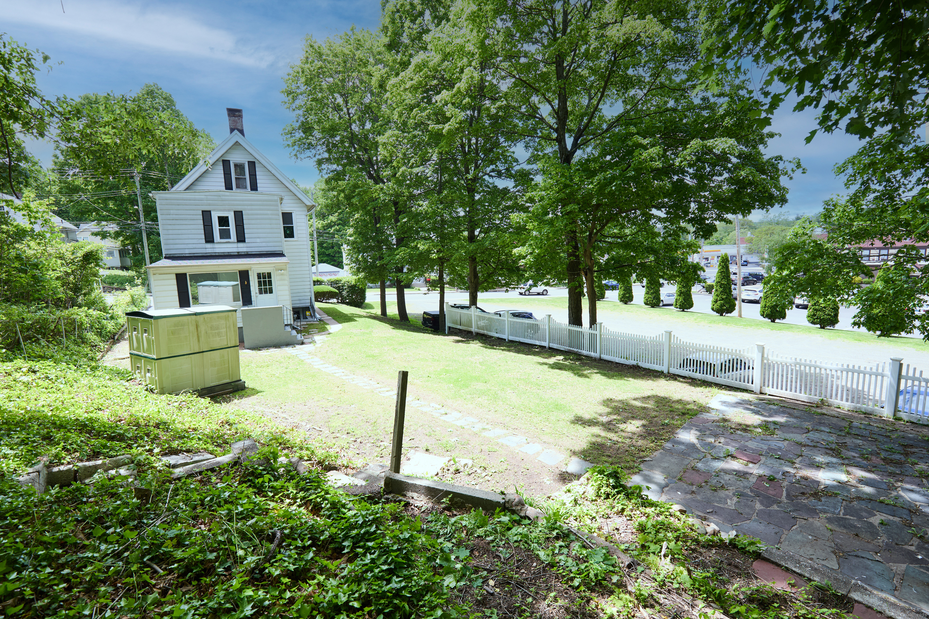 Property Photo: 314 Skiff Street CT 06473