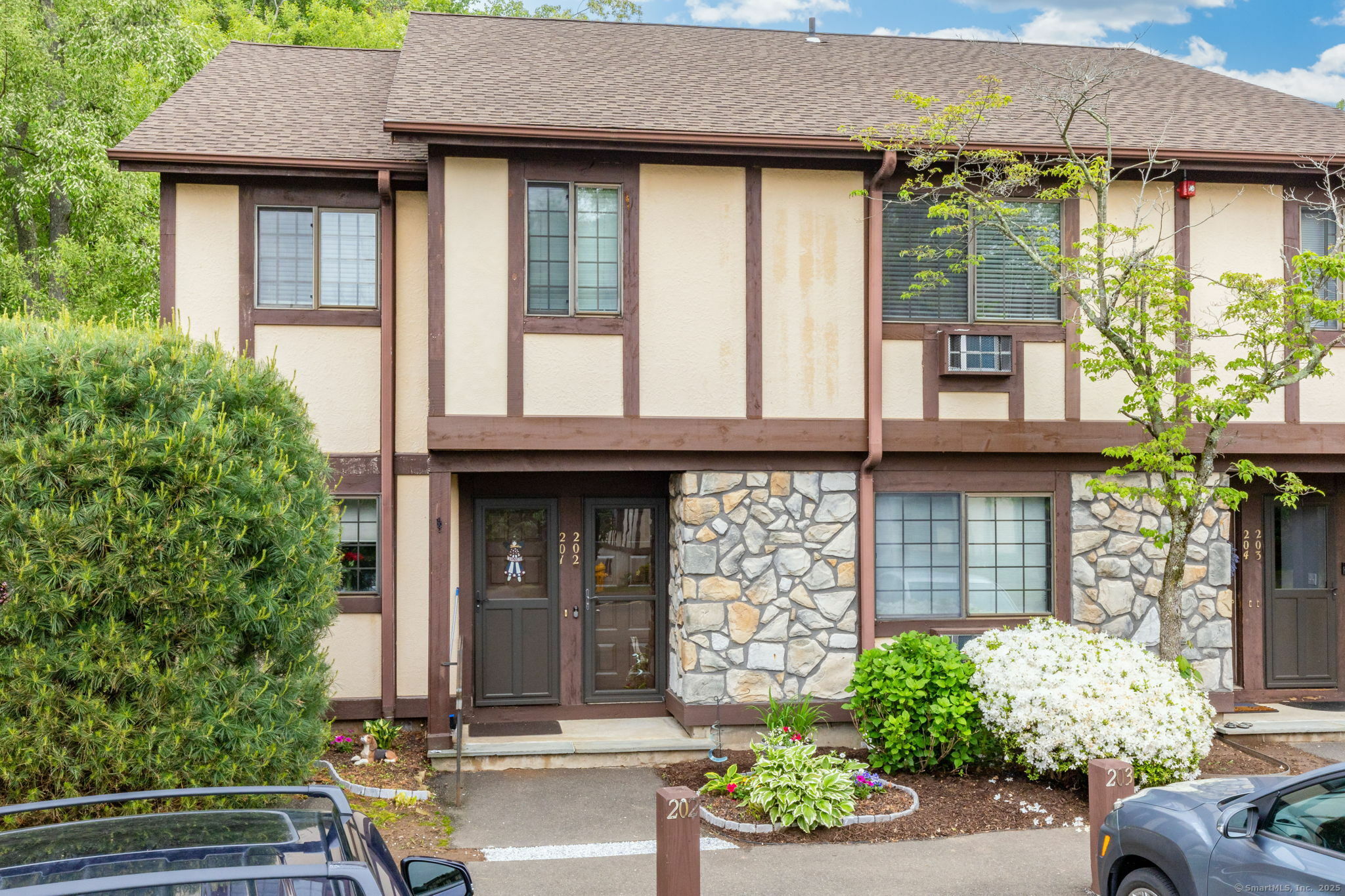 Property Photo: 202 Foxwood Lane 202 CT 06461