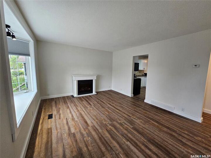 Property Photo:  288 4th Avenue W  SK S0K 4L0