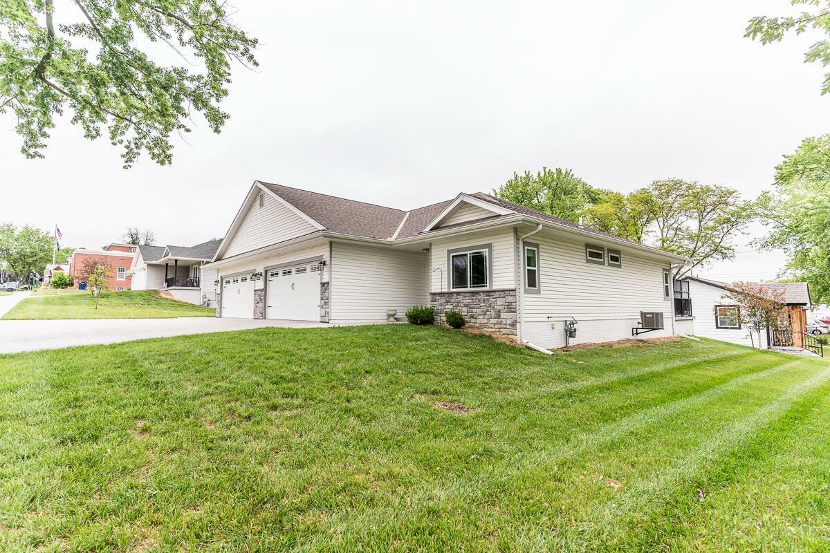 111 S Vine  Street  Glenwood IA 51534 photo