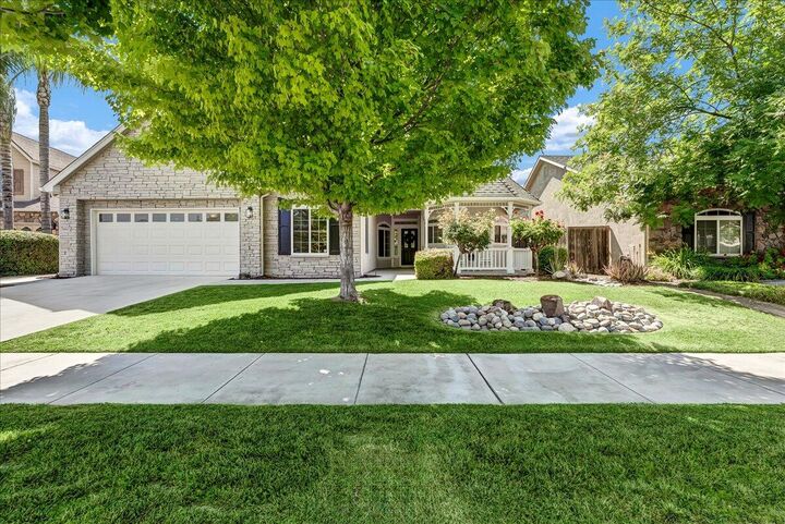1203 N Mendonca Street  Visalia CA 93291 photo