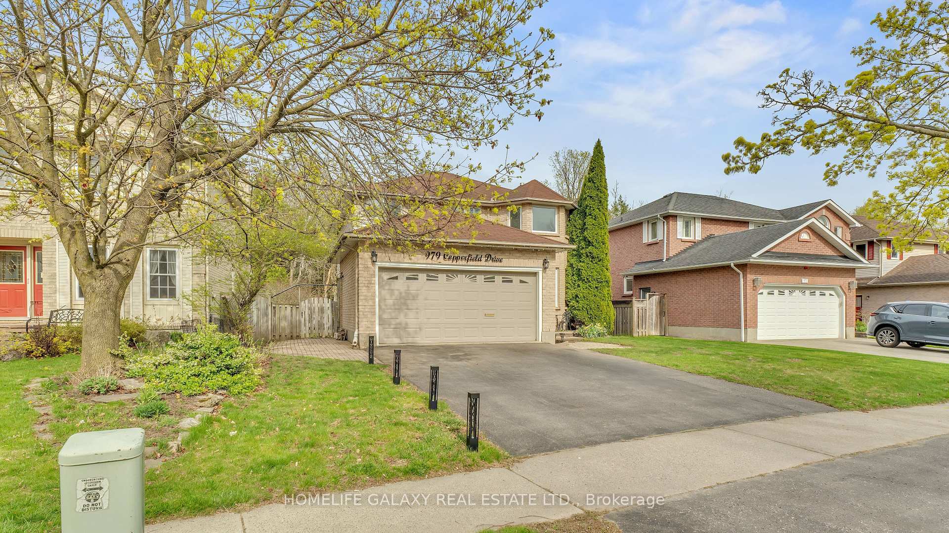 Property Photo: 979 Copperfield Drive ON L1K 2E9