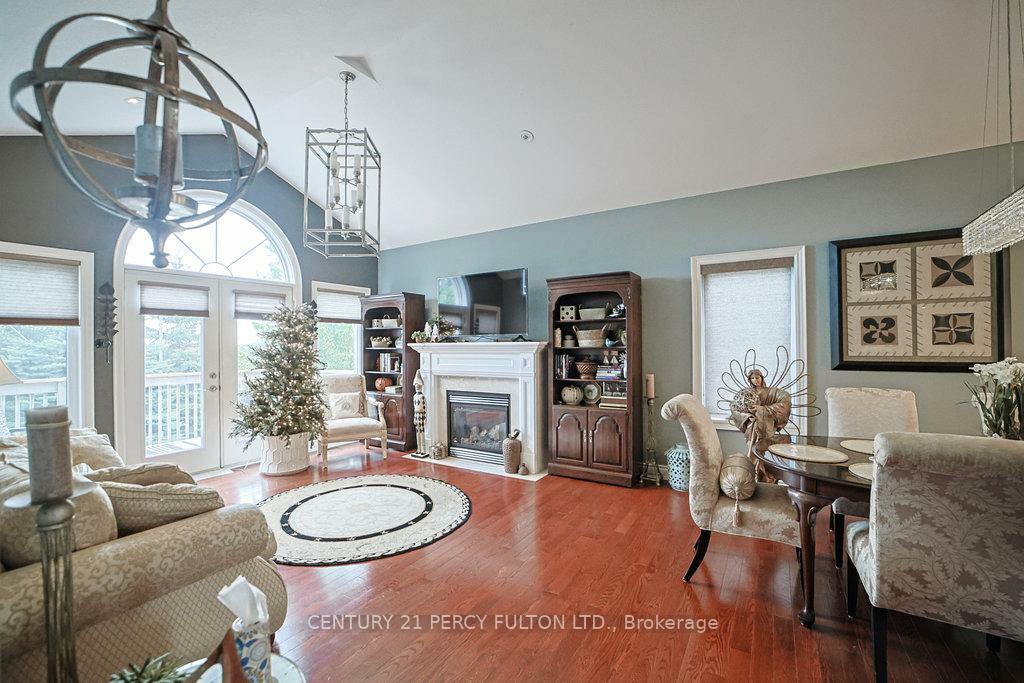 Property Photo: 159 Ridge Way ON L9R 0H3