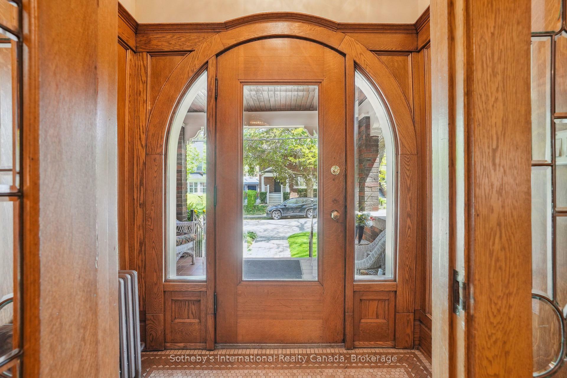 Property Photo: 88 Chedoke Avenue ON L8P 4N9