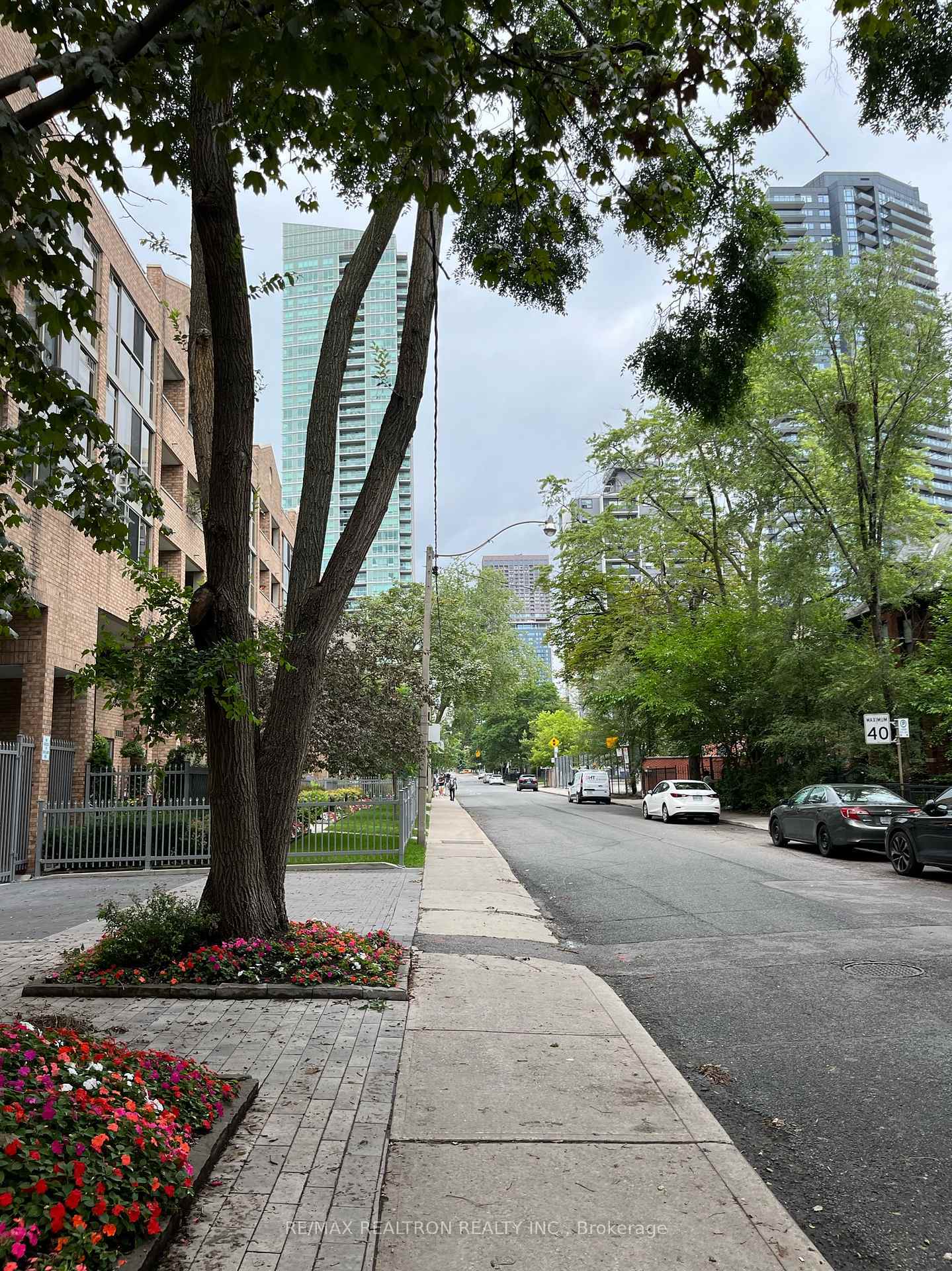 Property Photo: 60 Homewood Avenue 407 ON M4Y 2X4
