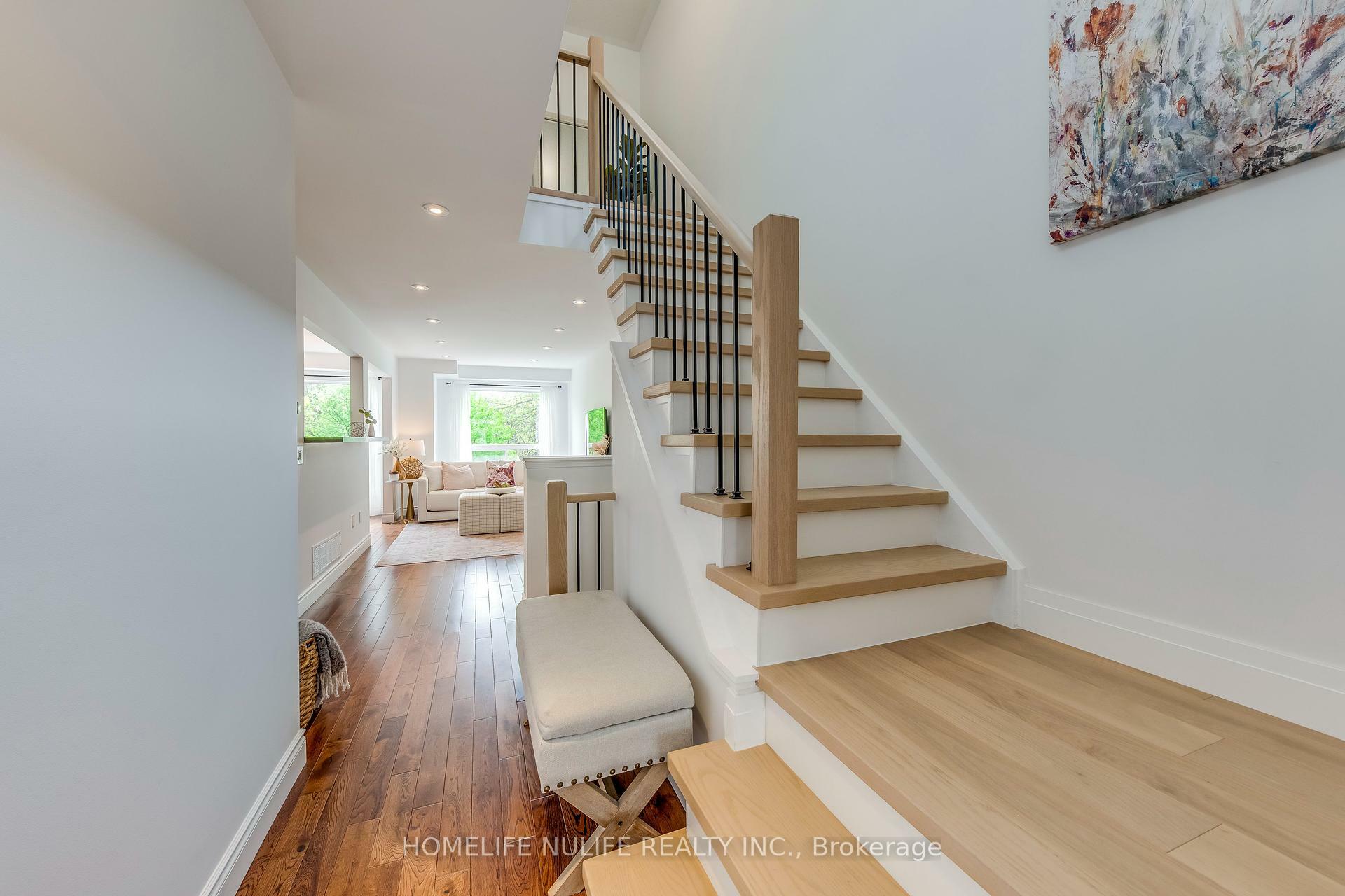 Property Photo: 7284 Bellshire Gate 43 ON L5N 8E4