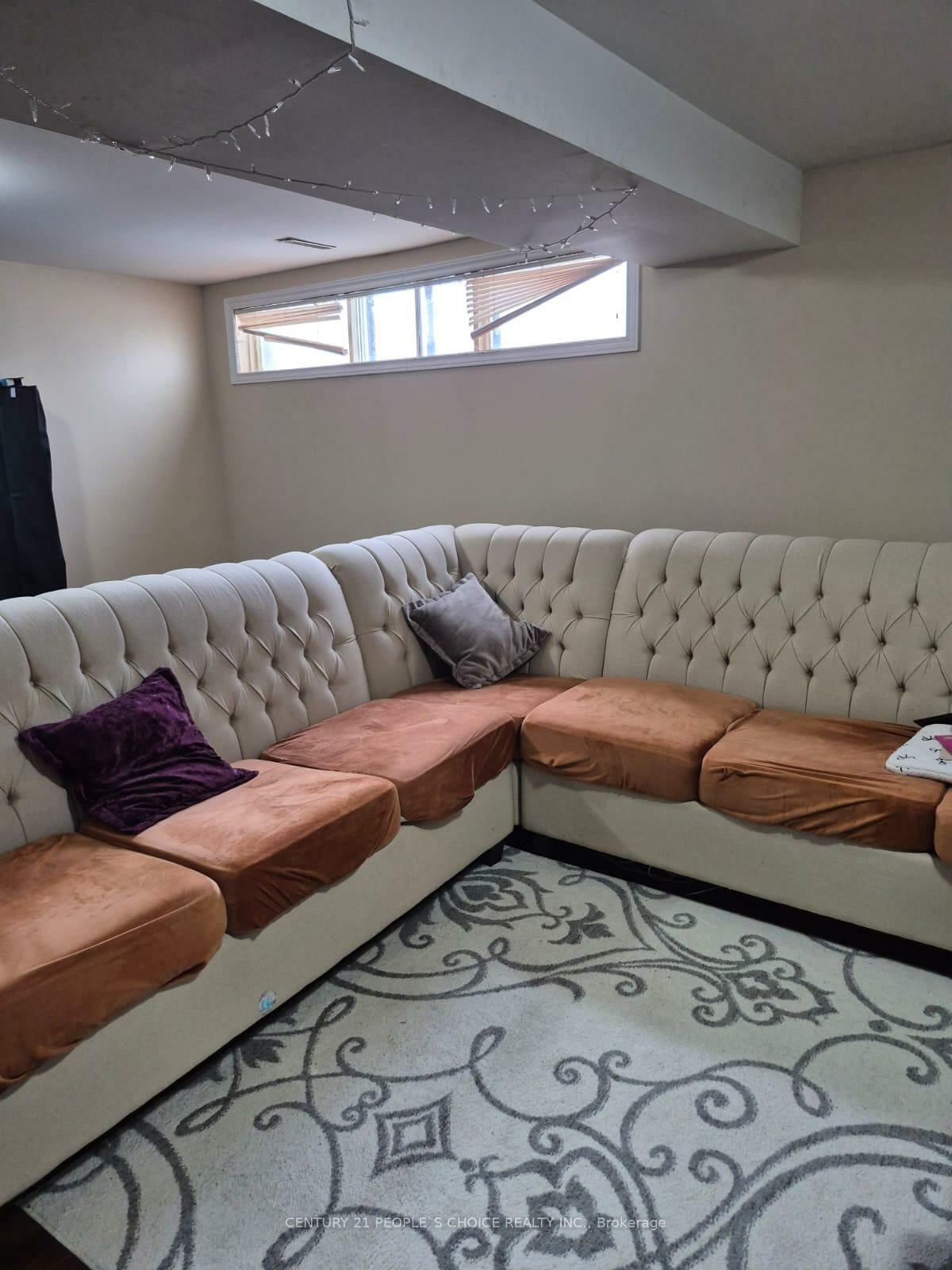 Property Photo:  183 Burbank Crescent  ON L9W 3H7 