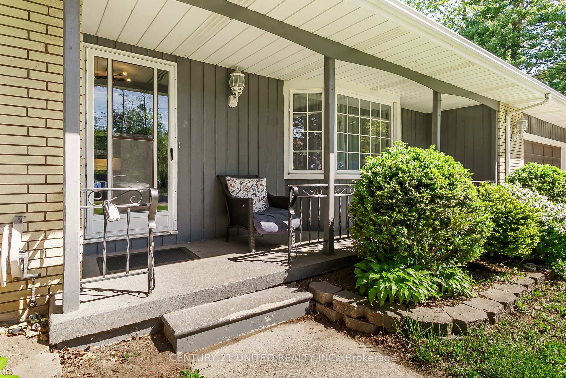 Property Photo: 862 Lily Lake Road ON K9J 6X3