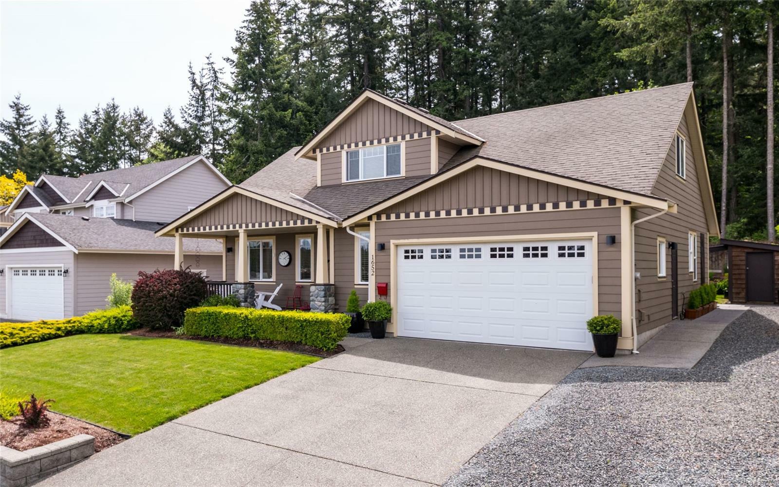 Property Photo:  1652 Rondeault Rd  BC V0R 1N1 