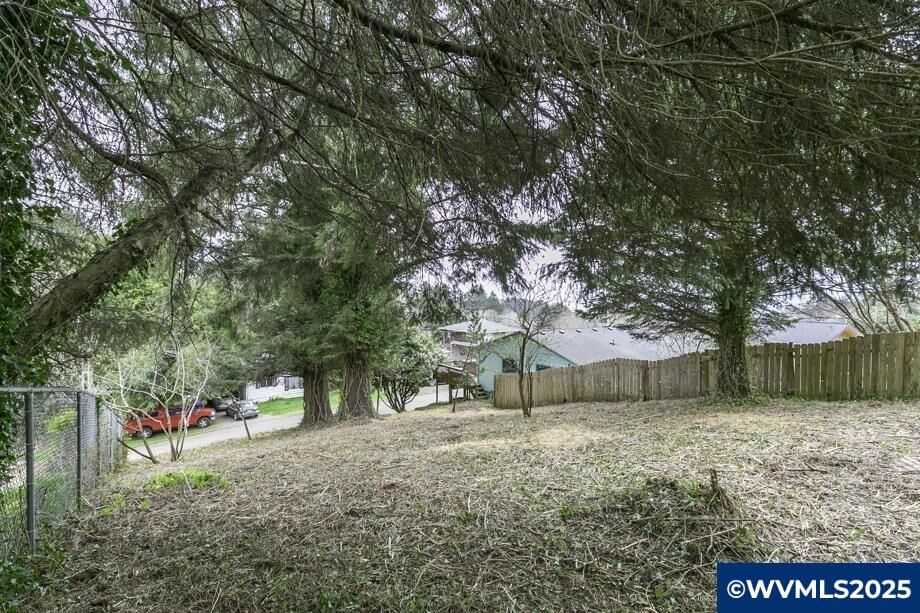 Property Photo:  0 NE 35th St  OR 97367 