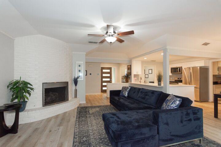Property Photo: 11602 Three Oaks Trail TX 78759