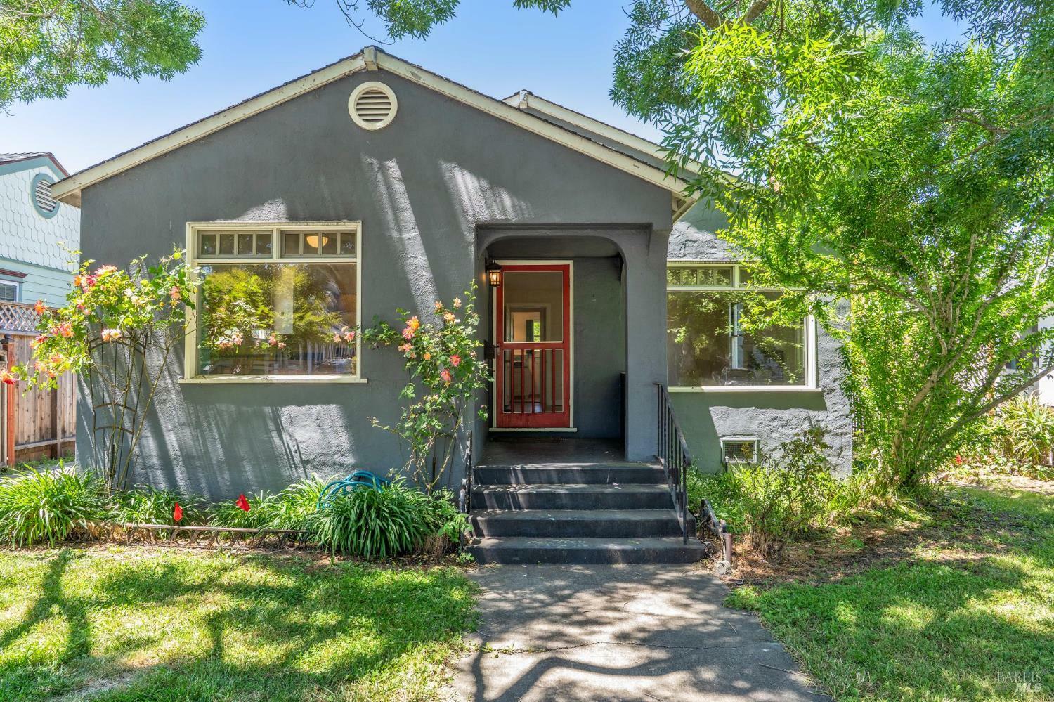 608 Mountain View Avenue  Petaluma CA 94952 photo