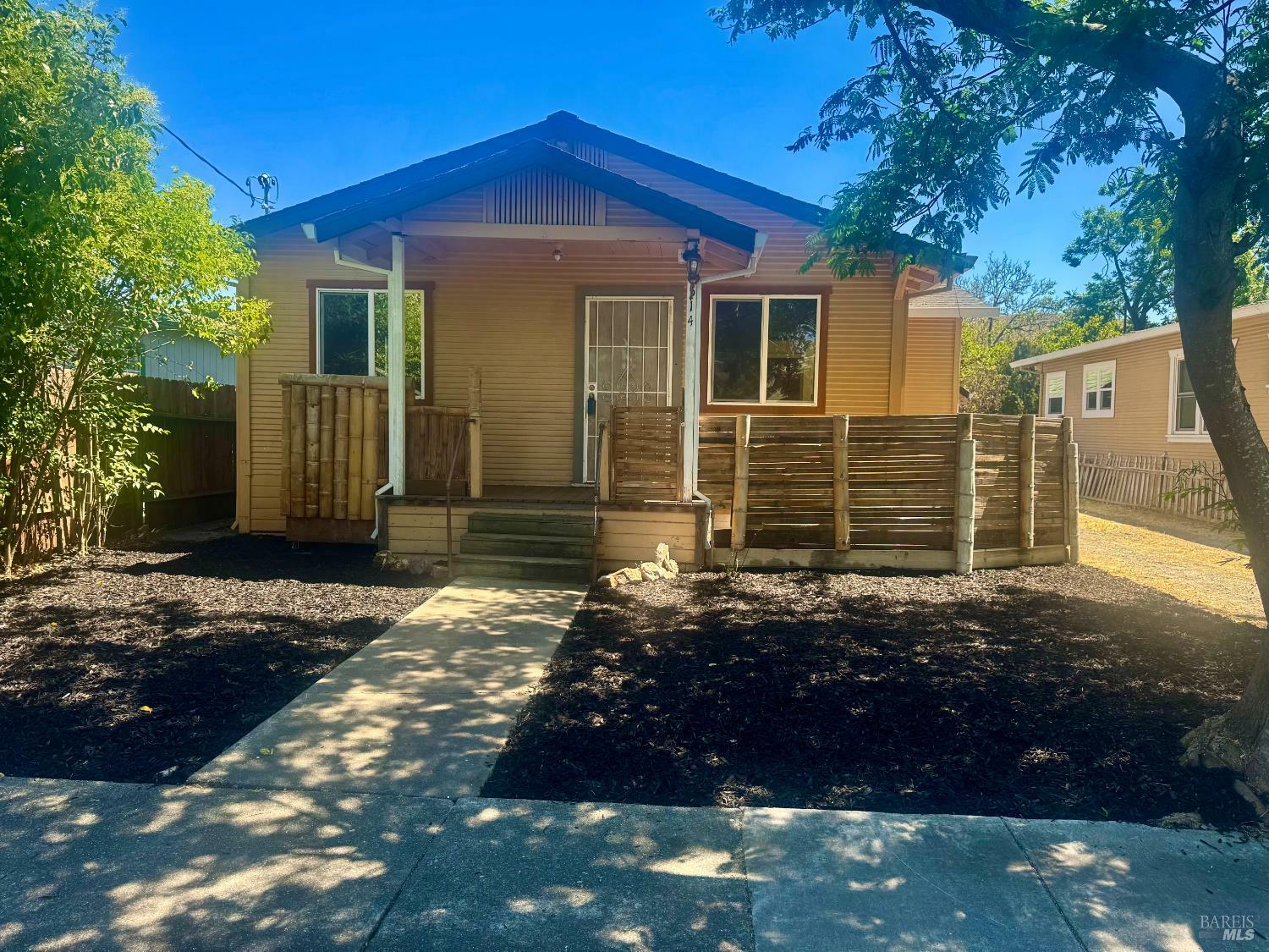 Property Photo: 514 Earle Street CA 95404