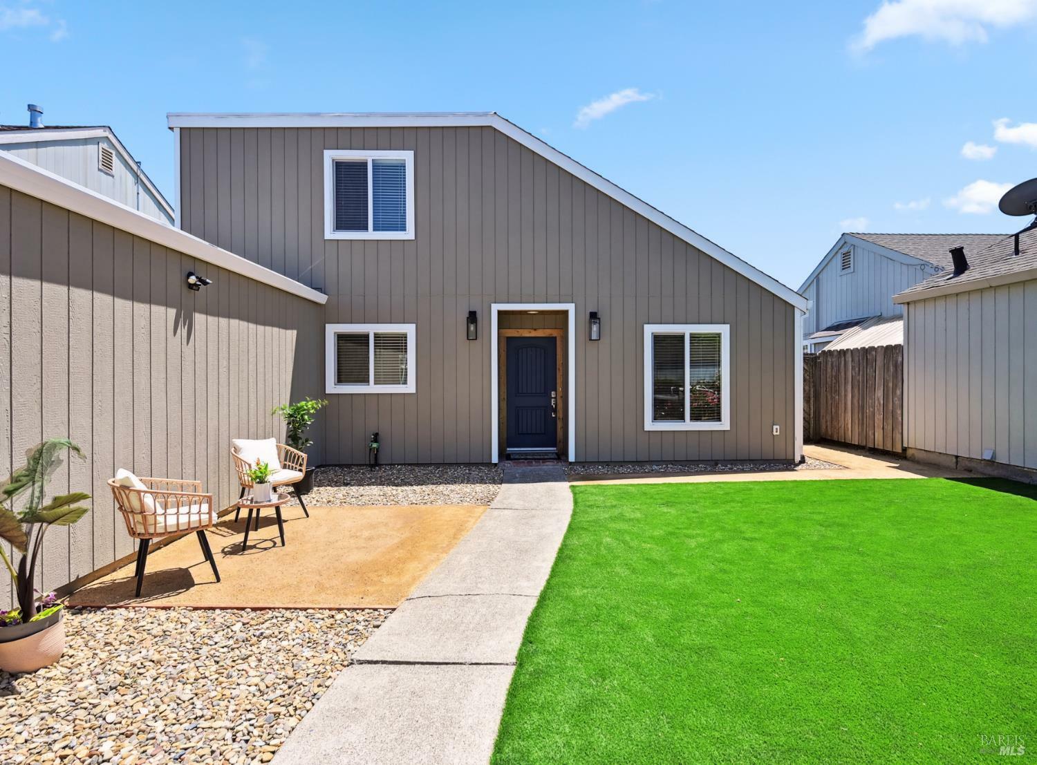 Property Photo: 1408 Serpilio Way CA 94954